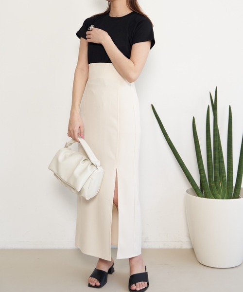 VANNIE U（ヴァニーユー）の「スリットラインスカート（スカート・レディース・アイボリー/スモークピンク/ブラック・FREE）」の9枚目の写真