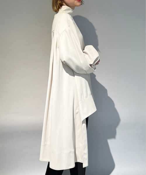 LUGIVA（ルギヴァ）の「袖リブスタンドカラーロングブラウス（シャツ/ブラウス・レディース・ブラック/オフホワイト・M）」の10枚目の写真