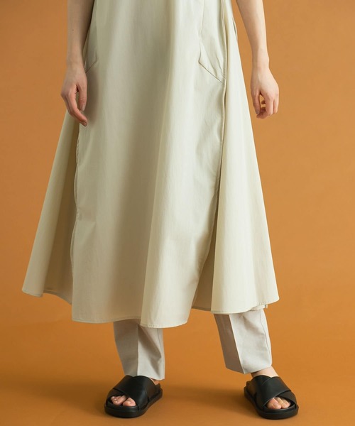 SENSE OF PLACE by URBAN RESEARCH(センスオブプレイスバイアーバンリサーチ)の「Uiscel ドライテントラインノースリーブワンピース(ワンピース・レディース・カーキ/ライトベージュ/ブラック/ブルー・ONE)」の2枚目の写真