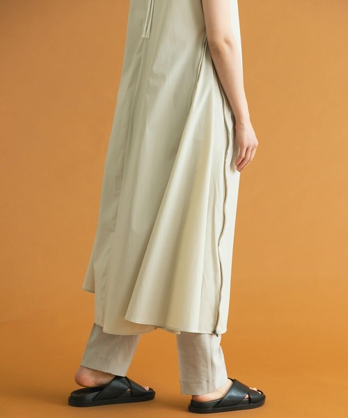 SENSE OF PLACE by URBAN RESEARCH(センスオブプレイスバイアーバンリサーチ)の「Uiscel ドライテントラインノースリーブワンピース(ワンピース・レディース・カーキ/ライトベージュ/ブラック/ブルー・ONE)」の14枚目の写真