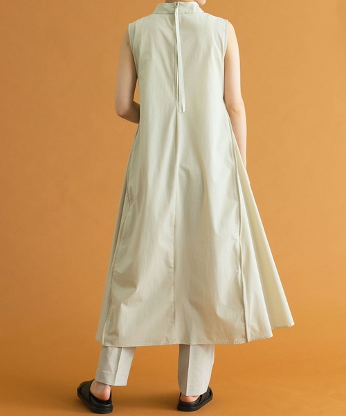 SENSE OF PLACE by URBAN RESEARCH(センスオブプレイスバイアーバンリサーチ)の「Uiscel ドライテントラインノースリーブワンピース(ワンピース・レディース・カーキ/ライトベージュ/ブラック/ブルー・ONE)」の17枚目の写真