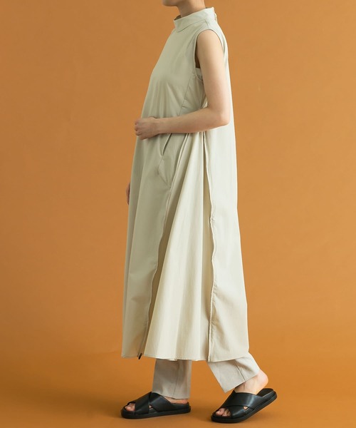 SENSE OF PLACE by URBAN RESEARCH(センスオブプレイスバイアーバンリサーチ)の「Uiscel ドライテントラインノースリーブワンピース(ワンピース・レディース・カーキ/ライトベージュ/ブラック/ブルー・ONE)」の18枚目の写真