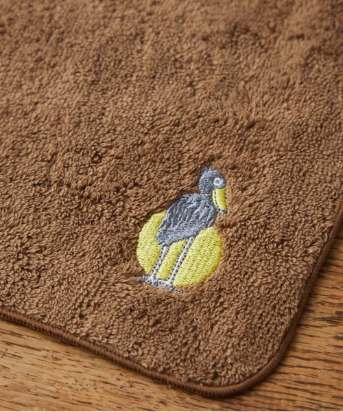 Actually（アクチュアリー）の「ハシビロコウ タオルハンカチ（ハンカチ/ハンドタオル・レディース・ブラウン・フリー）」の4枚目の写真