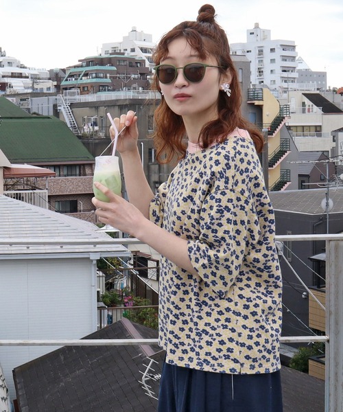chambre de charme（シャンブルドゥシャーム）の「●cdc ブーゲンビリアの花ジャカード Ｔシャツ（Tシャツ/カットソー・レディース・ピンク/グリーン・FREE）」の3枚目の写真