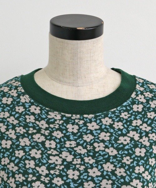 chambre de charme（シャンブルドゥシャーム）の「●cdc ブーゲンビリアの花ジャカード Ｔシャツ（Tシャツ/カットソー・レディース・ピンク/グリーン・FREE）」の4枚目の写真