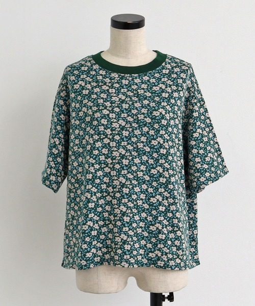 chambre de charme（シャンブルドゥシャーム）の「●cdc ブーゲンビリアの花ジャカード Ｔシャツ（Tシャツ/カットソー・レディース・ピンク/グリーン・FREE）」の14枚目の写真