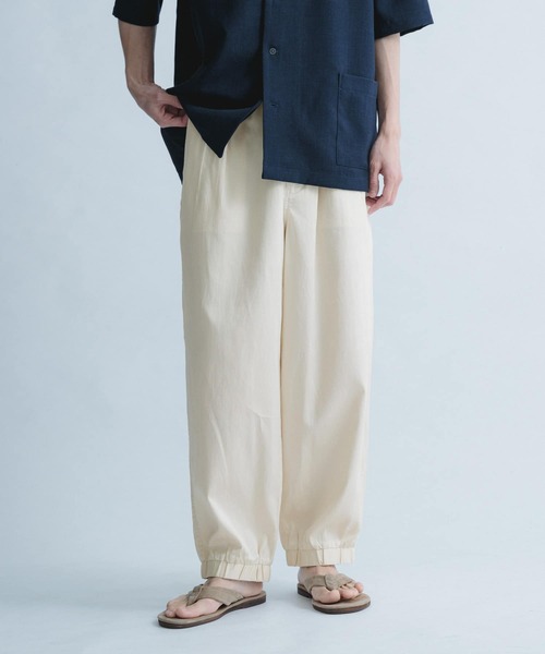 FORK&SPOON(フォークアンドスプーン)の「FORK&SPOON 2タックイージーパンツ(その他パンツ・メンズ・カーキ/ネイビー/アイボリー・4/5)」の14枚目の写真