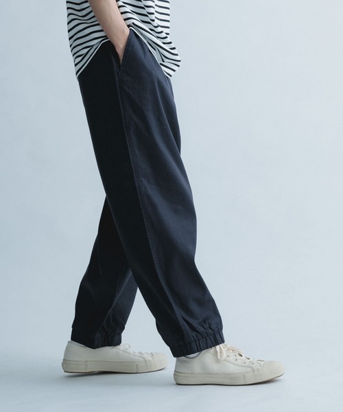 FORK&SPOON(フォークアンドスプーン)の「FORK&SPOON 2タックイージーパンツ(その他パンツ・メンズ・カーキ/ネイビー/アイボリー・4/5)」の22枚目の写真