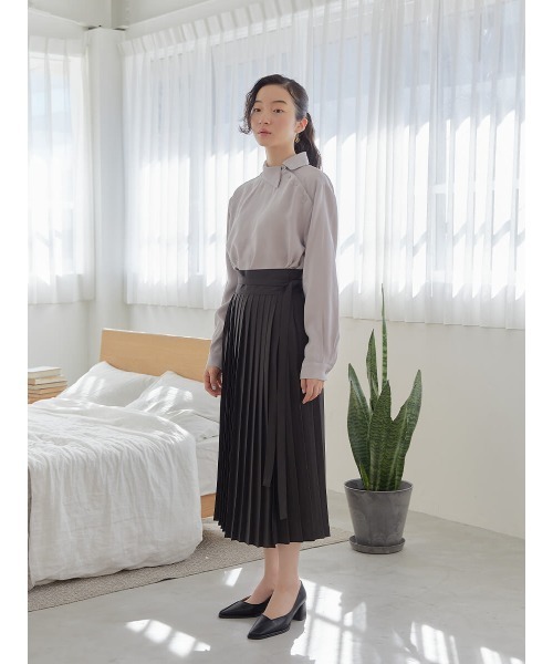 Ayla(アイラ)の「lap pleats skirt(スカート・レディース・ベージュ/コバルトブルー/チャコールグレー・FREE)」の2枚目の写真