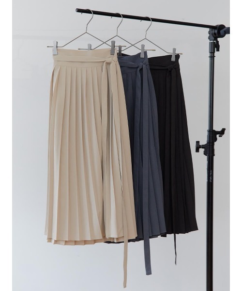 Ayla(アイラ)の「lap pleats skirt(スカート・レディース・ベージュ/コバルトブルー/チャコールグレー・FREE)」の19枚目の写真