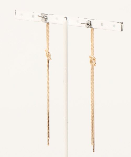 Three Four Time（ｽﾘｰﾌｫｰﾀｲﾑ）の「チェーンムスビピアス（ピアス（両耳用）・レディース・ゴールド/シルバー・FREE）」の3枚目の写真