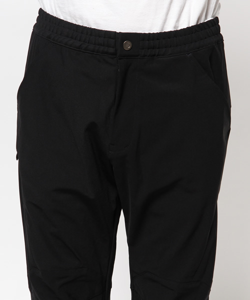 And A（アンドエー）の「3Dカットクロップドパンツ（その他パンツ・メンズ・ブラック・40/42）」の5枚目の写真