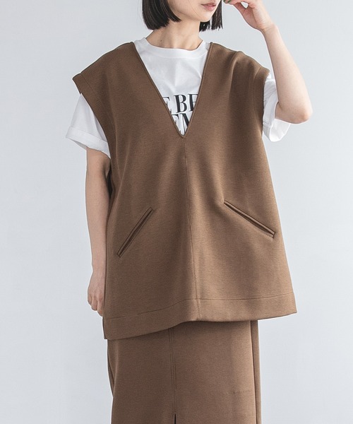 A part by（アパートバイ）の「セットアップ対応／ボンディングVベスト　348102（ベスト・レディース・ブラック/ライトグレー/ライトブラウン・FREE）」の3枚目の写真