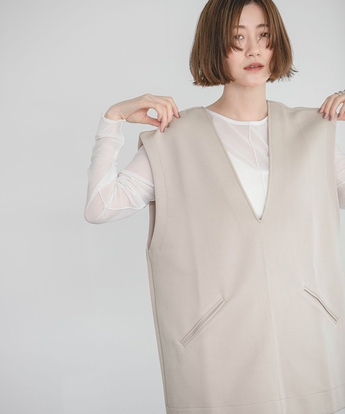 A part by（アパートバイ）の「セットアップ対応／ボンディングVベスト　348102（ベスト・レディース・ブラック/ライトグレー/ライトブラウン・FREE）」の4枚目の写真