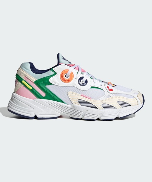 adidas（アディダス）の「アスター / Astir / 厚底スニーカー