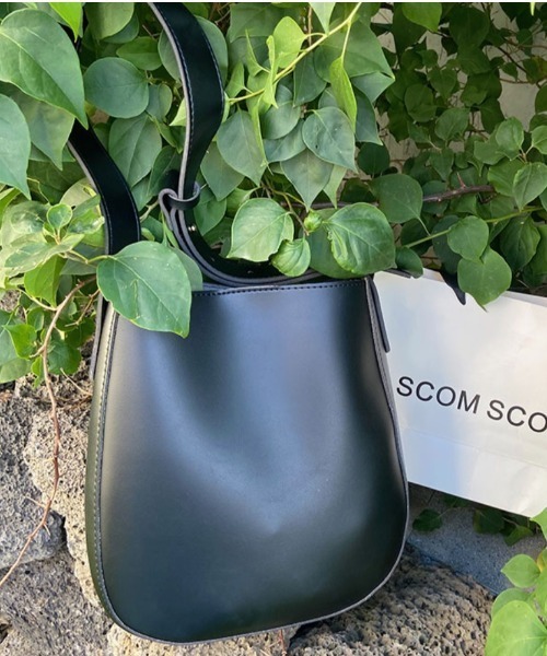 yuue' ( wear )（ユーイ）の「ポーチ付きレザートートバッグ（トートバッグ・レディース・ブラック/ブラウン・FREE）」の4枚目の写真