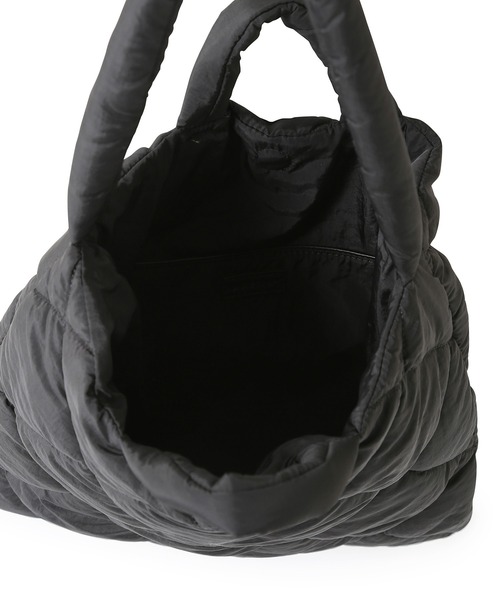 ADAM ET ROPE'（アダムエロペ）の「【A4対応】キルティングナイロントートバッグ（トートバッグ・レディース・ブラック/ベージュ・FREE）」の14枚目の写真