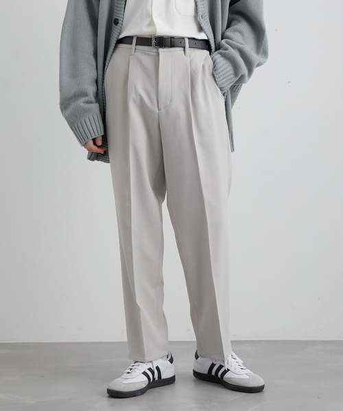 JUNRED(ジュンレッド)の「ウォームツイルタックストレートパンツ(スラックス・メンズ・ブラック/グリーン/ベージュ系その他・S/M/L)」の4枚目の写真