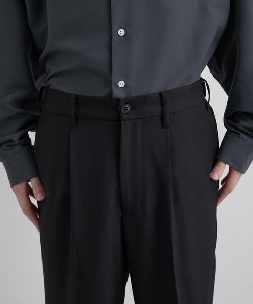 JUNRED(ジュンレッド)の「ウォームツイルタックストレートパンツ(スラックス・メンズ・ブラック/グリーン/ベージュ系その他・S/M/L)」の6枚目の写真