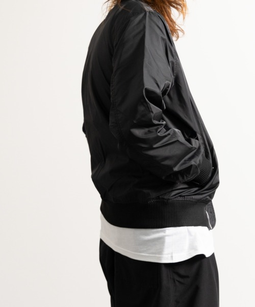 NYLAUS（ナイラス）の「ヘビーツイル ナイロン 裏タフタ MA-1 ミリタリージャケット（MA-1・メンズ・ホワイト/ブラック/カーキ・LL/M/L）」の13枚目の写真