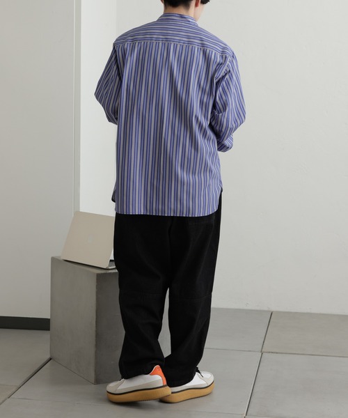 COLONY 2139（コロニートゥーワンスリーナイン）の「マルチストライプバンドカラーシャツ（シャツ/ブラウス・メンズ・ホワイト/ブルー・MEDIUM/LARGE）」の13枚目の写真