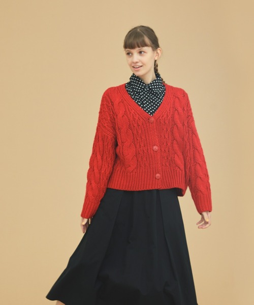 EDIT Gris(エディットグリ)の「ケーブルショートカーディガン(カーディガン/ボレロ・レディース・ブラック/レッド/ブルー/アイボリー・FREE)」の8枚目の写真