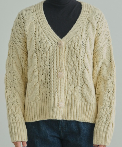 EDIT Gris(エディットグリ)の「ケーブルショートカーディガン(カーディガン/ボレロ・レディース・ブラック/レッド/ブルー/アイボリー・FREE)」の20枚目の写真