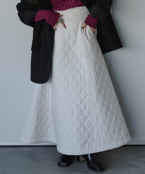 Ezick(エジック)の「Quiltワイドベルトフレアスカート(スカート・レディース・ブラック/アイボリー・FREE)」の11枚目の写真