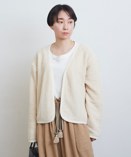 yuni(ユニ )の「へリンボンニット カーデジャケット herringbone knit(カーディガン/ボレロ・レディース・キナリ/ブラック・FREE)」の3枚目の写真