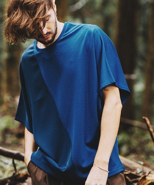 NO ID.(ノーアイディ)の「mt8167-チェンジングドルマンスリーブBIG-T Tシャツ(Tシャツ/カットソー・メンズ・ブルー/ホワイト/ブラック/ブルーグリーン/ライトベージュ・ONE SIZE)」の7枚目の写真