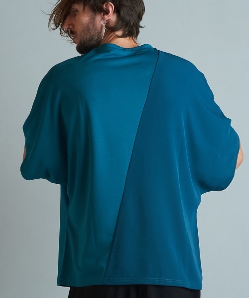 NO ID.(ノーアイディ)の「mt8167-チェンジングドルマンスリーブBIG-T Tシャツ(Tシャツ/カットソー・メンズ・ブルー/ホワイト/ブラック/ブルーグリーン/ライトベージュ・ONE SIZE)」の19枚目の写真