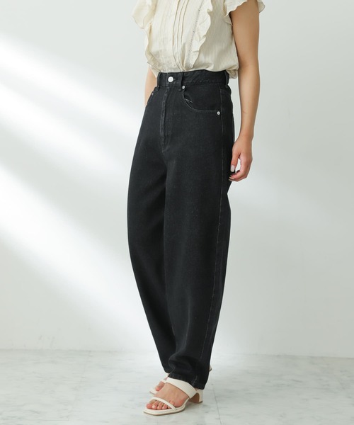 SENSE OF PLACE by URBAN RESEARCH（センスオブプレイスバイアーバンリサーチ）の「ハイウエストコクーンデニム（デニムパンツ・レディース・ライトブルー/アイボリー/ブラック・MEDIUM/X-SMALL/TALL/SMALL）」の19枚目の写真