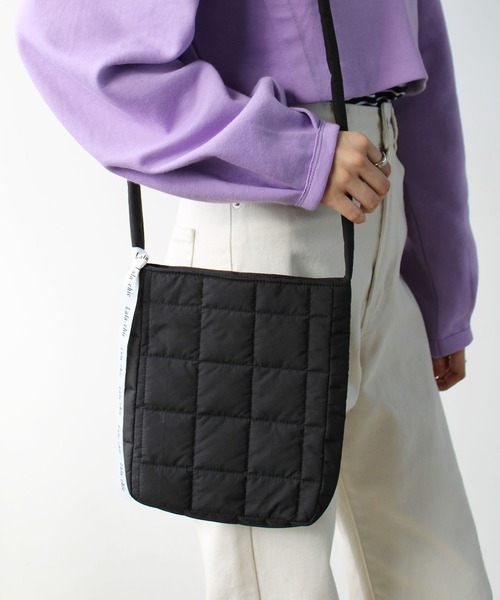 GeeRA（ジーラ）の「パテッドキルティングミニショルダー（ショルダーバッグ・レディース・アイボリー/ブラック/ピンク・FREE）」の3枚目の写真