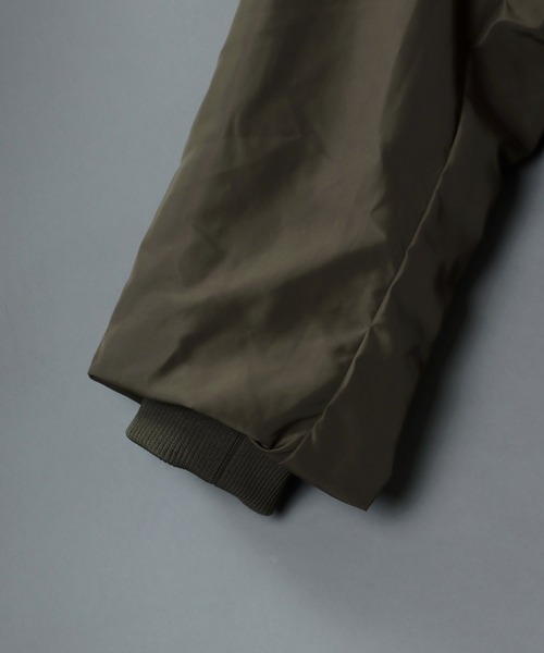 SITRY（シトリー）の「2way Balloon Sleeve Big silhouette MA-1/2way バルーンスリーブ ビッグシルエット MA-1（MA-1・メンズ・グレー/オフホワイト/ブラック/オリーブ・M/L）」の9枚目の写真