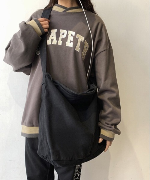 notch.（ノッチ）の「ビッグサイズキャンバスショルダーバッグ（ショルダーバッグ・レディース・ブラック/オフホワイト/オリーブ・ONE SIZE）」の15枚目の写真