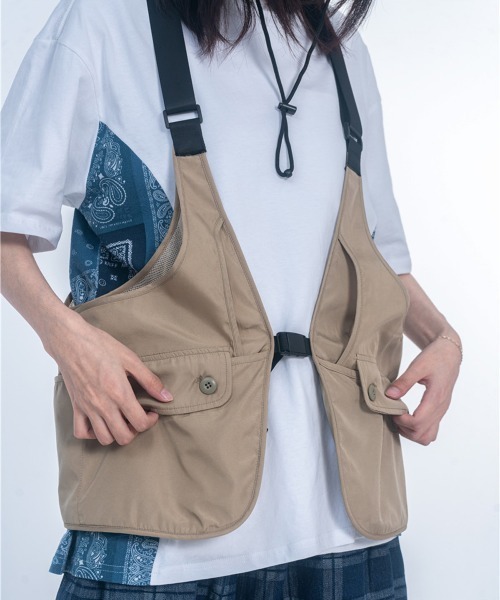 NEW GENTLEMAN(ニュージェントルマン)の「デルタ ビッグベスト(ベスト・メンズ・ブラック/ベージュ・M/L)」の1枚目の写真