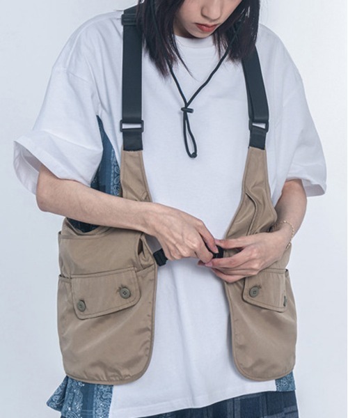 NEW GENTLEMAN(ニュージェントルマン)の「デルタ ビッグベスト(ベスト・メンズ・ブラック/ベージュ・M/L)」の17枚目の写真