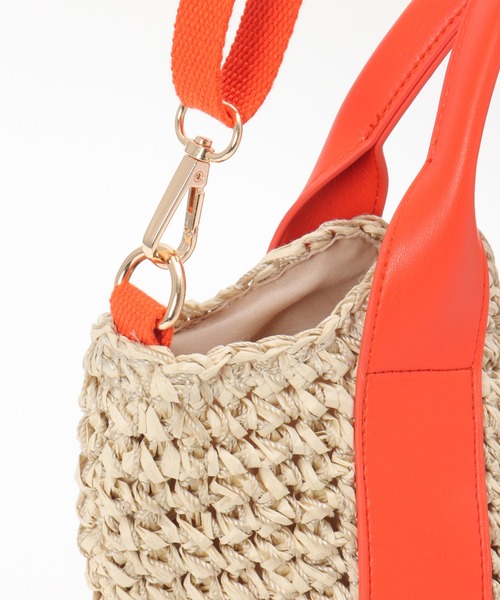 ikka（イッカ）の「雑材カラー持ち手2WAYバッグ（ショルダーバッグ・レディース・オフホワイト/ブラック/ネイビー/イエロー・FREE）」の12枚目の写真