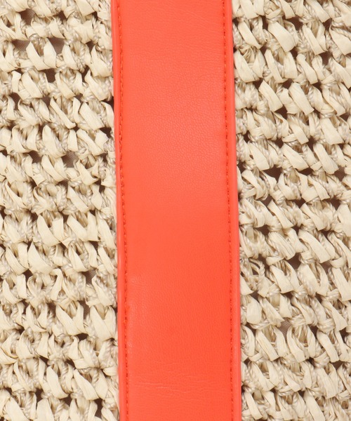 ikka（イッカ）の「雑材カラー持ち手2WAYバッグ（ショルダーバッグ・レディース・オフホワイト/ブラック/ネイビー/イエロー・FREE）」の15枚目の写真