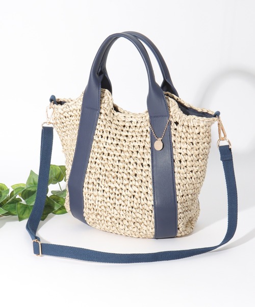 ikka（イッカ）の「雑材カラー持ち手2WAYバッグ（ショルダーバッグ・レディース・オフホワイト/ブラック/ネイビー/イエロー・FREE）」の18枚目の写真