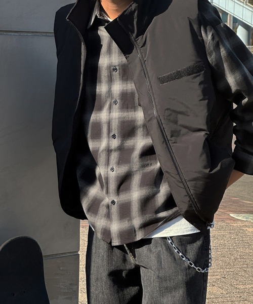 kutir（クティール）の「スタンドネックミリタリーベスト（ベスト・メンズ・ブラック/アイボリー・MEDIUM/LARGE）」の5枚目の写真