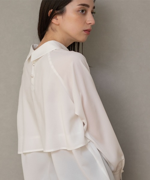 OPAQUE.CLIP（オペークドットクリップ）の「◆ロールカラージョーゼットブラウス（シャツ/ブラウス・レディース・ネイビー/ホワイト系/グリーン系/ピンク・40/36/38）」の2枚目の写真