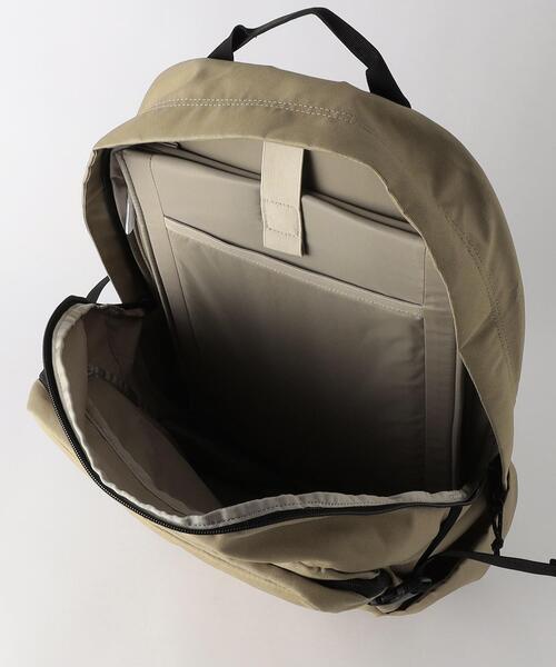 THE NORTH FACE(ザノースフェイス)の「【WEB限定】<THE NORTH FACE> Boulder Daypack ボルダー デイパック(バックパック/リュック・レディース・ブラック/ベージュ・FREE)」の9枚目の写真