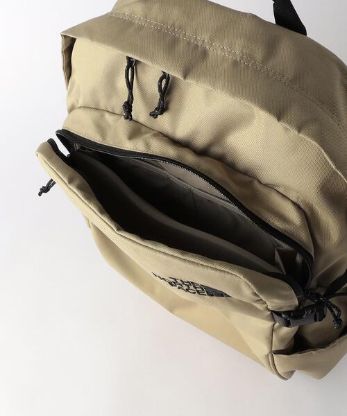 THE NORTH FACE(ザノースフェイス)の「【WEB限定】<THE NORTH FACE> Boulder Daypack ボルダー デイパック(バックパック/リュック・レディース・ブラック/ベージュ・FREE)」の14枚目の写真