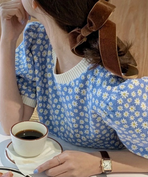 LADY LIKE（レディライク）の「デイジー柄配色トップス（Tシャツ/カットソー・レディース・パープル/ブラック/ブルー・M）」の8枚目の写真
