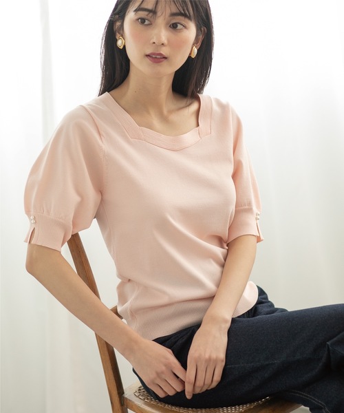 index（インデックス）の「◆フェイクパールスリーブニット【UV/洗濯機洗い可】（ニット/セーター・レディース・ブラック/ライトオレンジ系/イエロー系その他/ホワイト系/ライトグレー・38/40/42/36）」の5枚目の写真