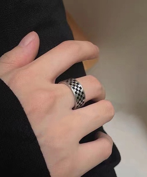 B.R.U（ブル）の「モノクロブロックチェックリング（リング）」 - WEAR