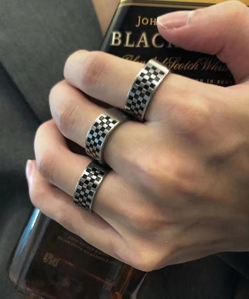 B.R.U（ブル）の「モノクロブロックチェックリング（リング）」 - WEAR