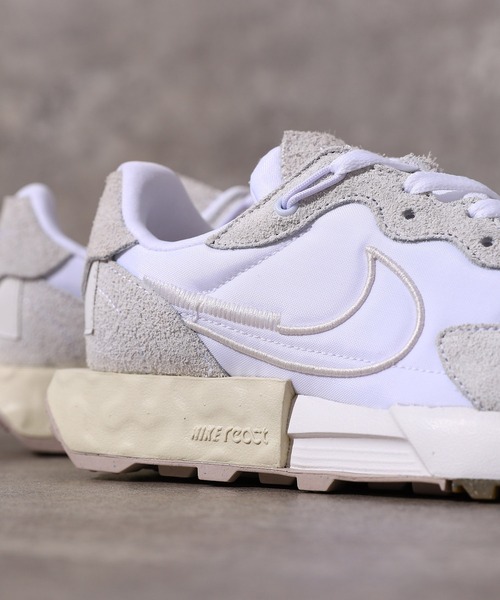 NIKEWMNSFONTANKAWAFFLEDC3579-100