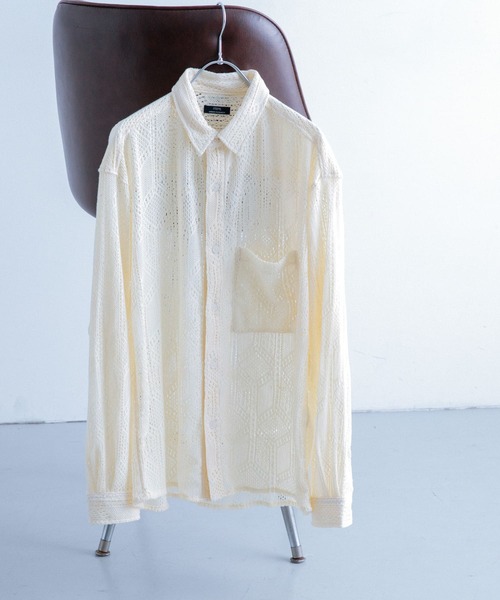 ITEMS URBANRESEARCH（アイテムズ アーバンリサーチ）の「エンブロイダリーレースシャツ（シャツ/ブラウス・メンズ・レッド系その他/ブラック/ブルー系その他/オフホワイト・LARGE/MEDIUM）」の10枚目の写真